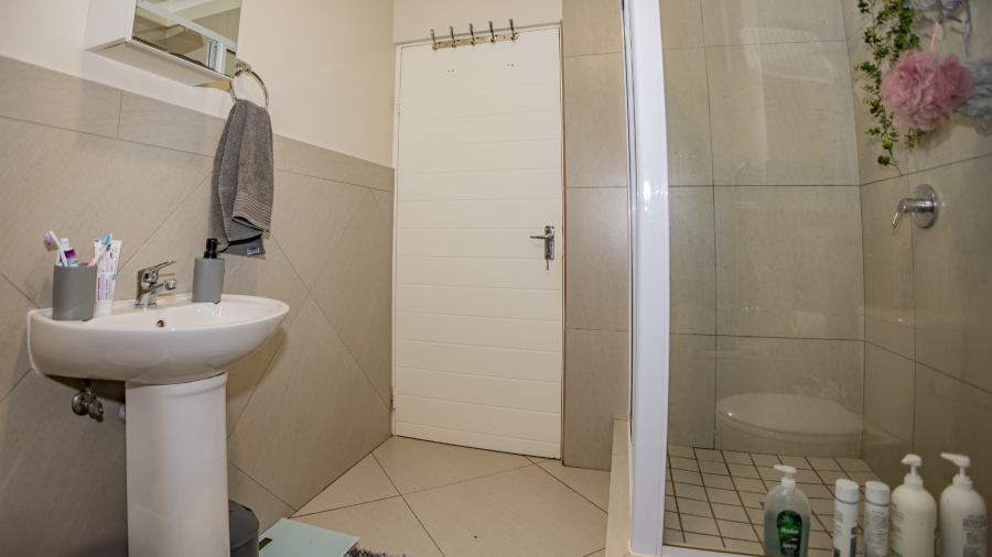 2 Bedroom Property for Sale in Buh Rein Estate Western Cape
